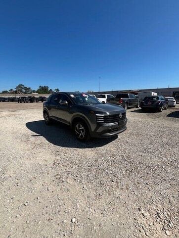2025 NISSAN Kicks