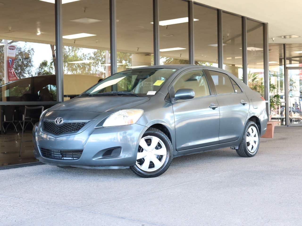 2009 TOYOTA Yaris