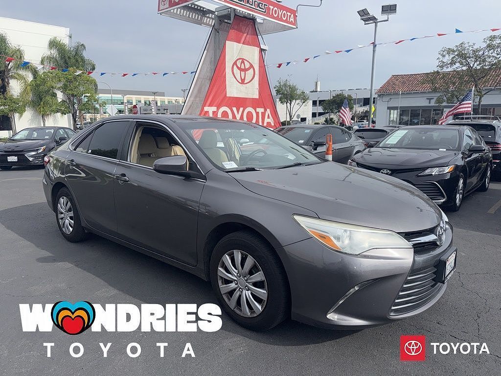 2015 TOYOTA Camry