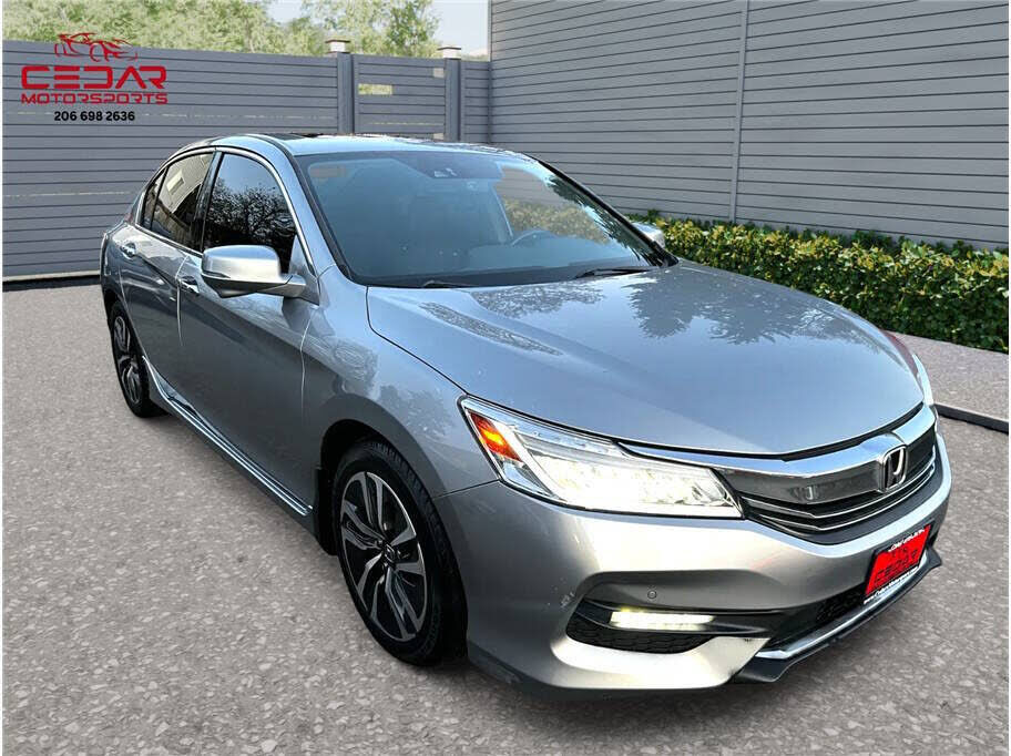 2017 HONDA Accord