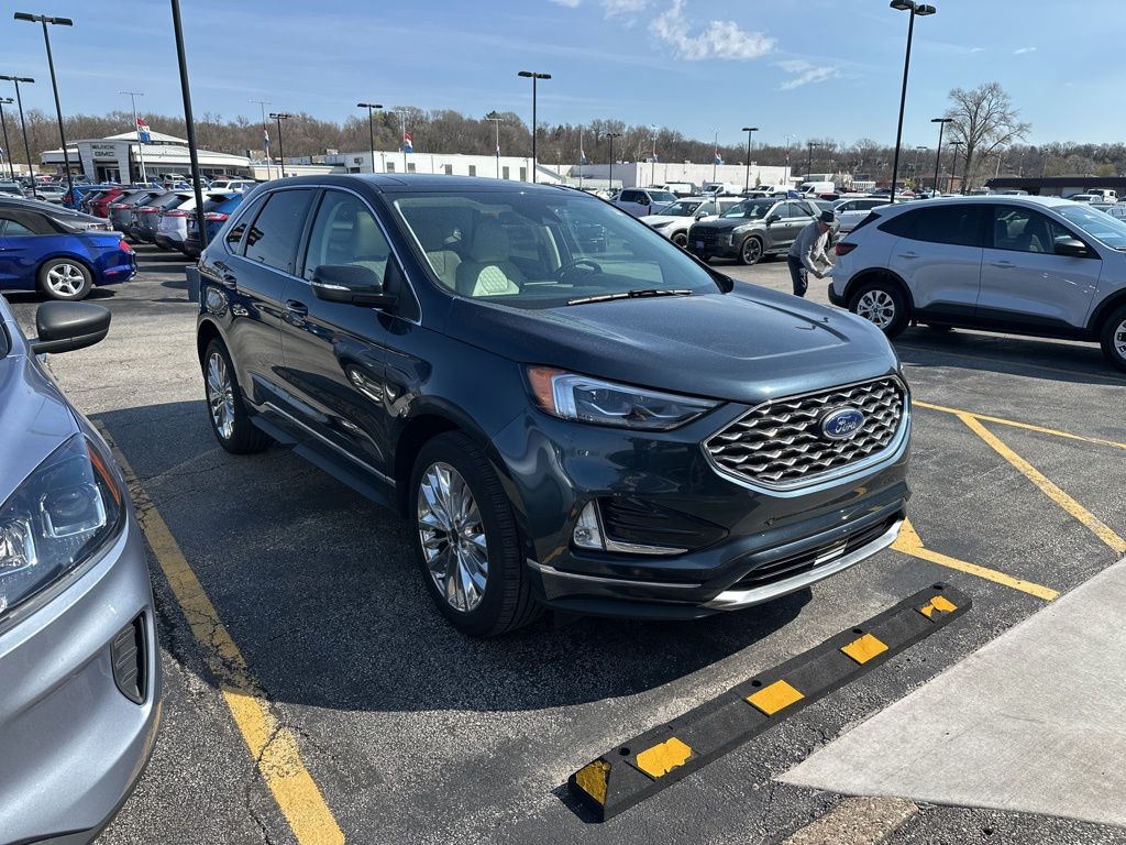 2024 FORD Edge