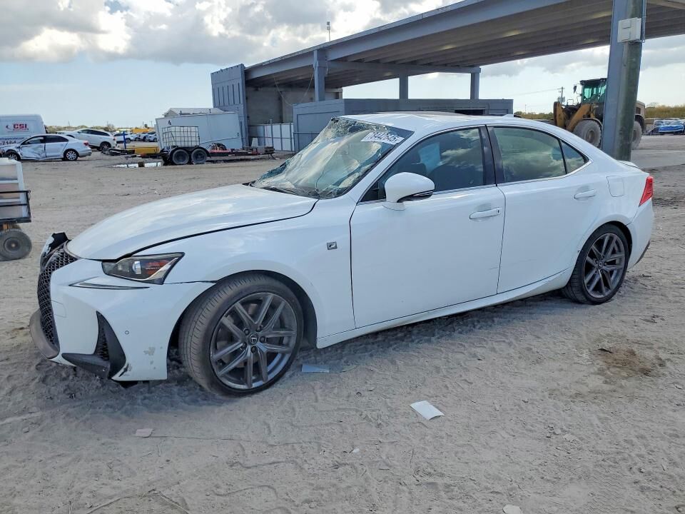 2019 LEXUS IS