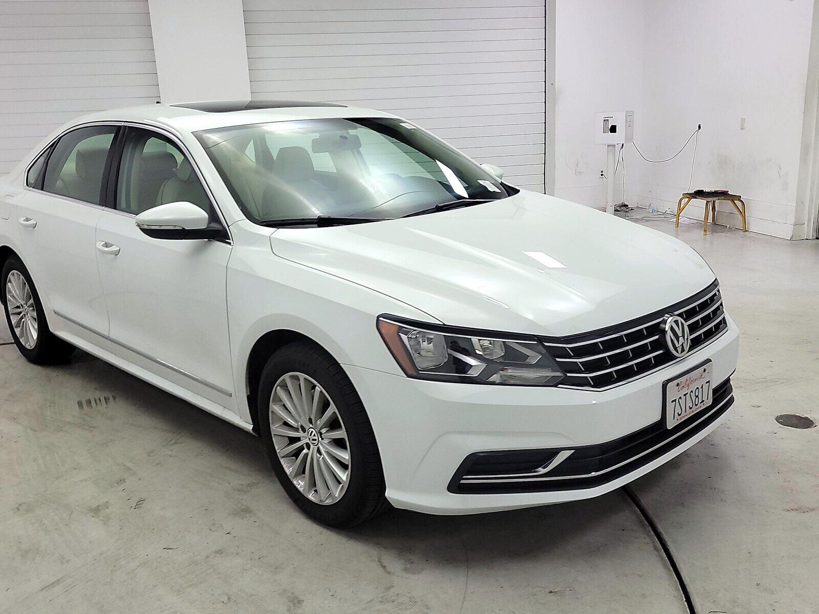2016 VOLKSWAGEN Passat