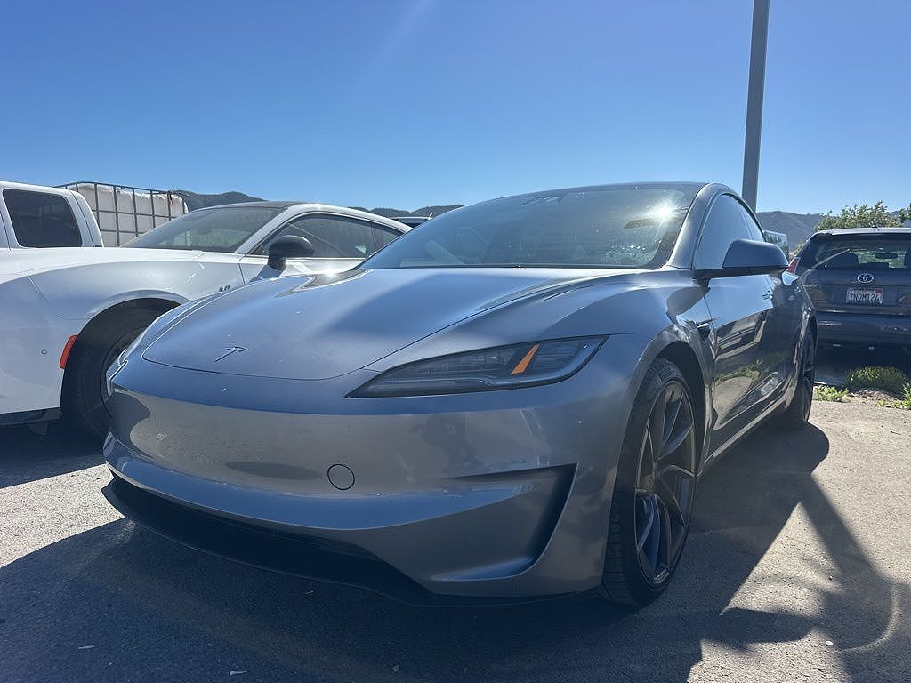 2024 TESLA Model 3