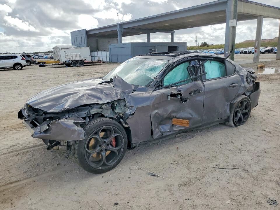 2017 ALFA ROMEO Giulia