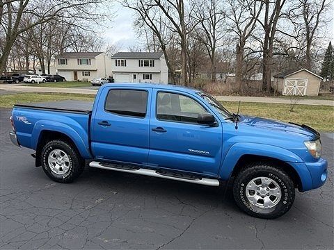 2010 TOYOTA Tacoma