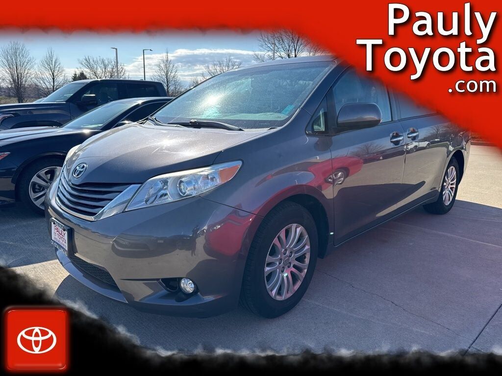 2012 TOYOTA Sienna