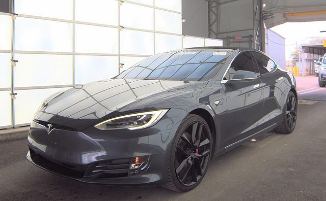 2020 TESLA Model S