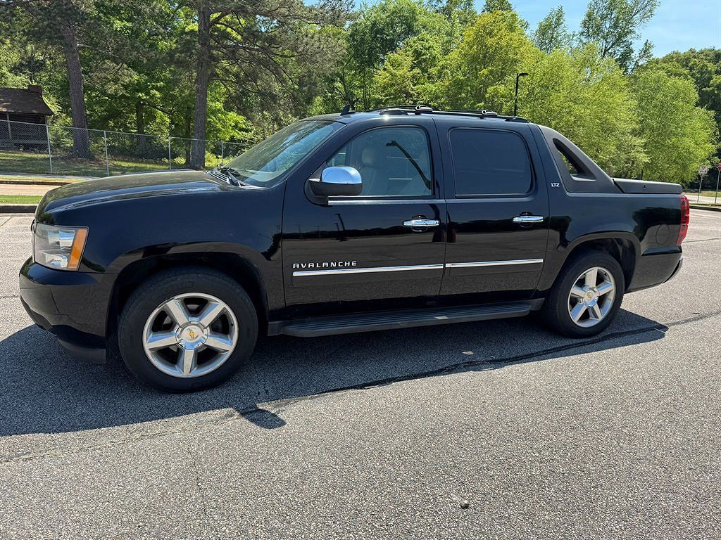 2011 CHEVROLET Avalanche