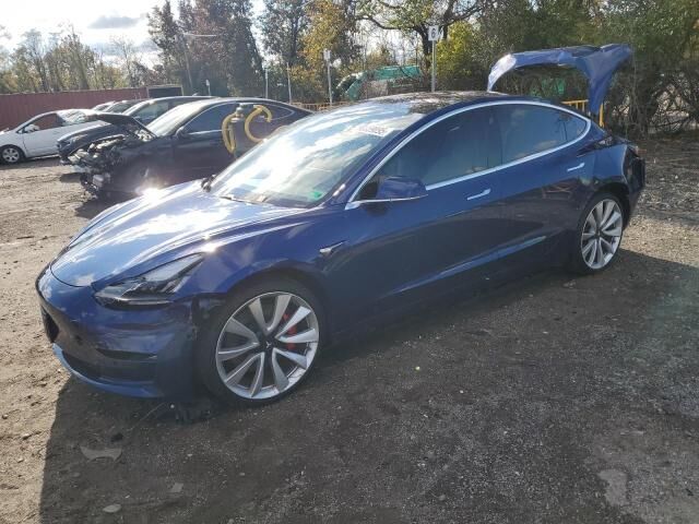 2018 TESLA Model 3