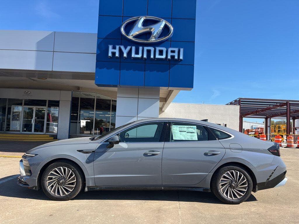 2025 HYUNDAI Sonata
