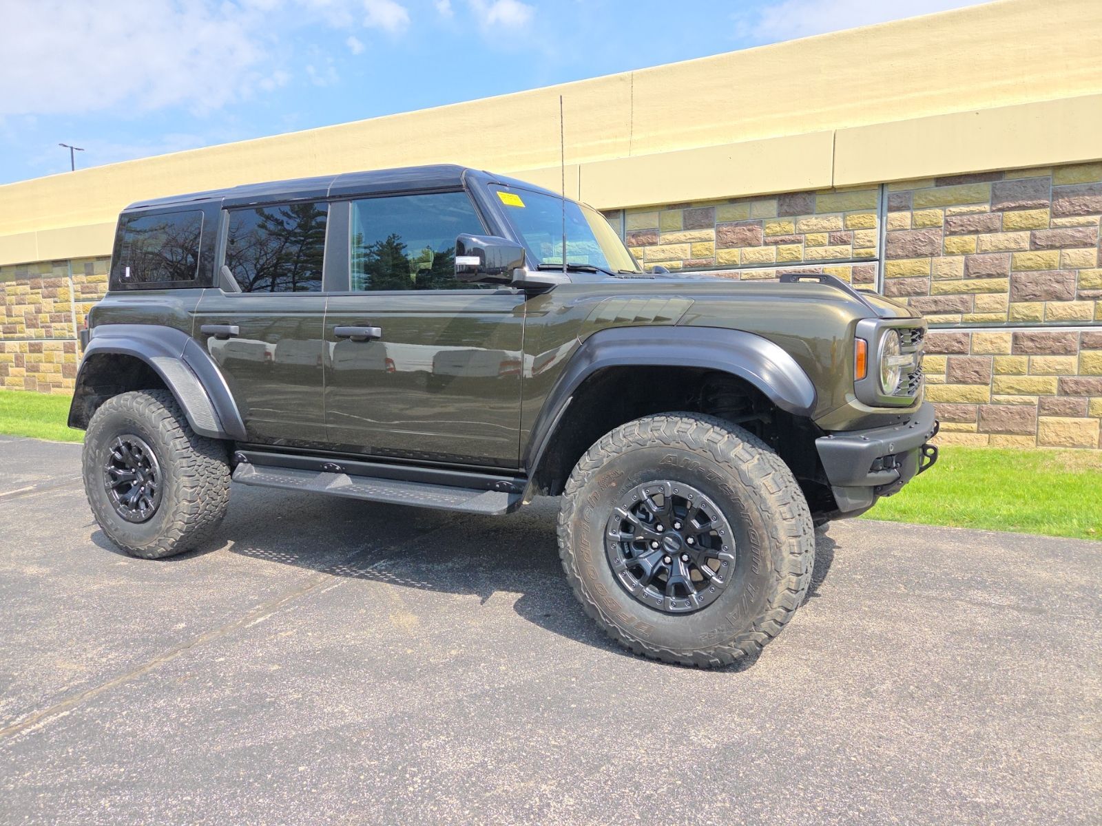 2024 FORD Bronco