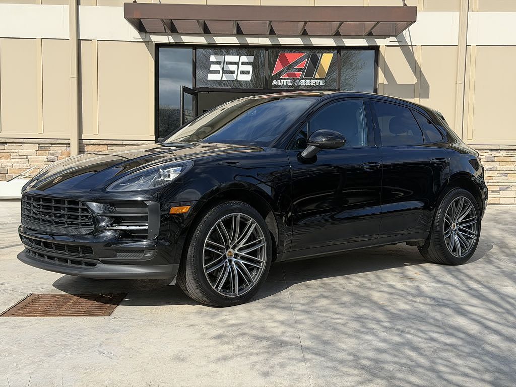 2020 PORSCHE Macan