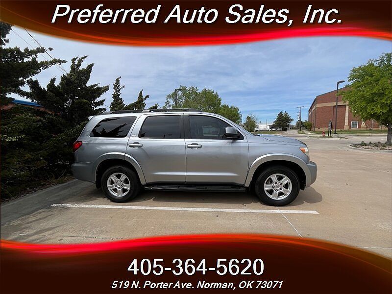 2013 TOYOTA Sequoia
