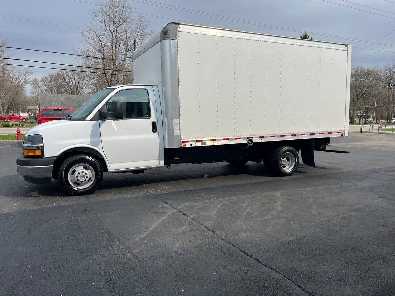 2021 CHEVROLET Express