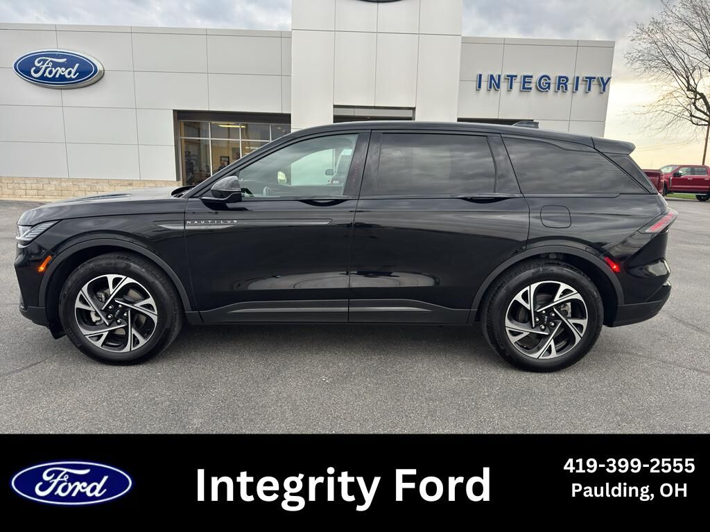 2025 LINCOLN Nautilus