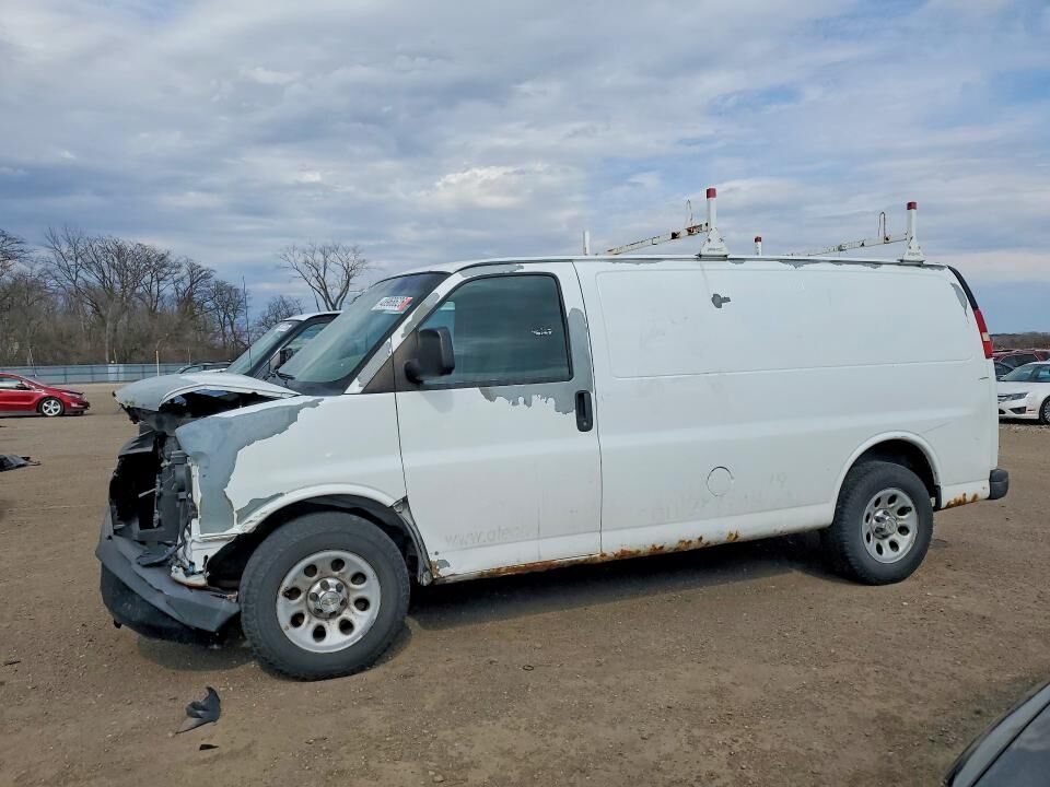 2011 CHEVROLET Express