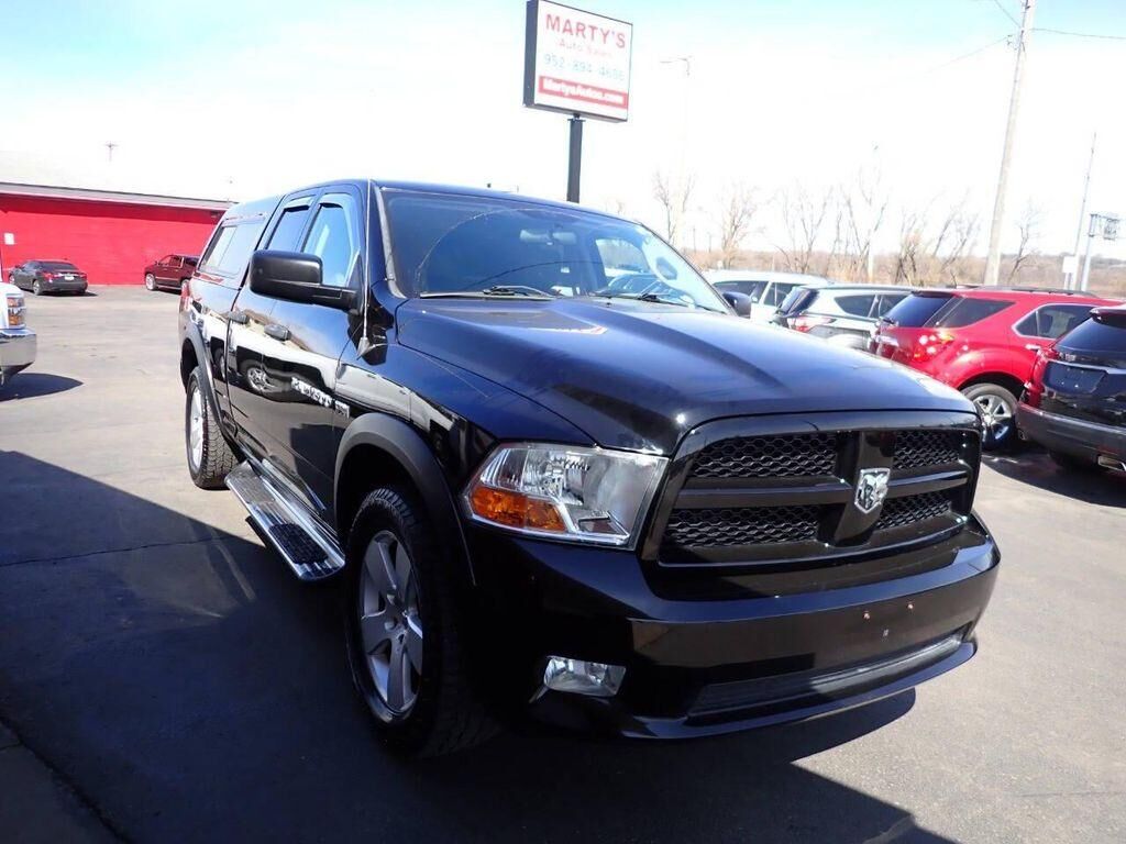 2012 DODGE Ram