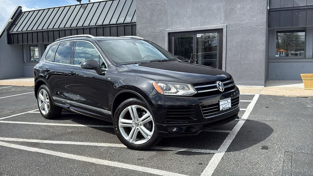 2014 VOLKSWAGEN Touareg