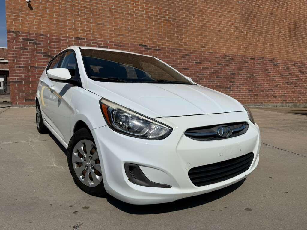 2016 HYUNDAI Accent