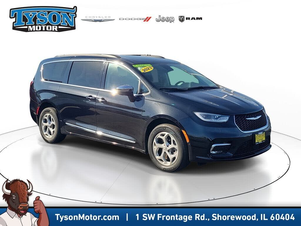 2023 CHRYSLER Pacifica