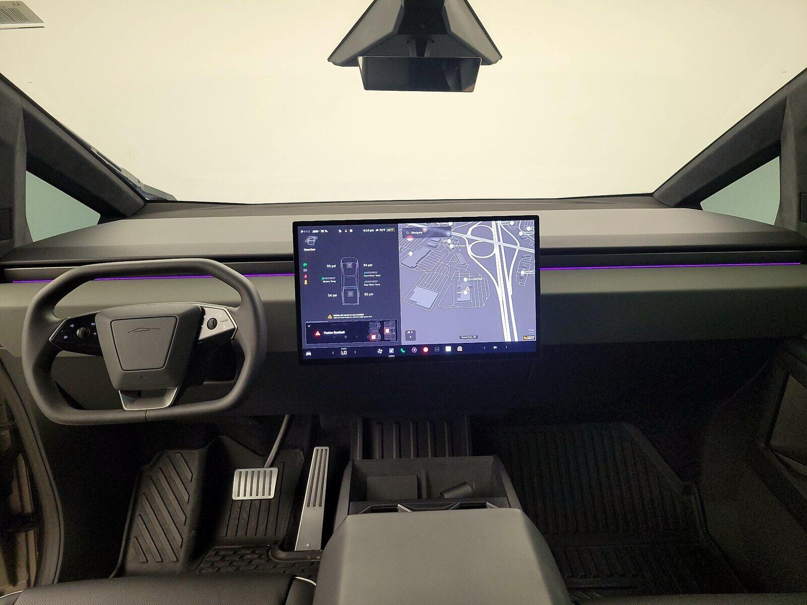 2025 TESLA Cybertruck