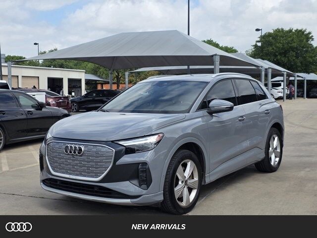 2022 AUDI Q4