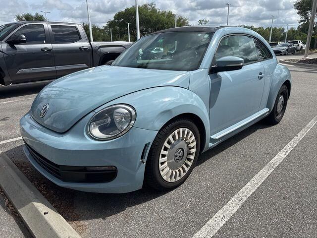 2013 VOLKSWAGEN Beetle
