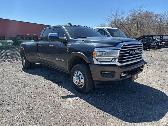 2022 RAM 3500