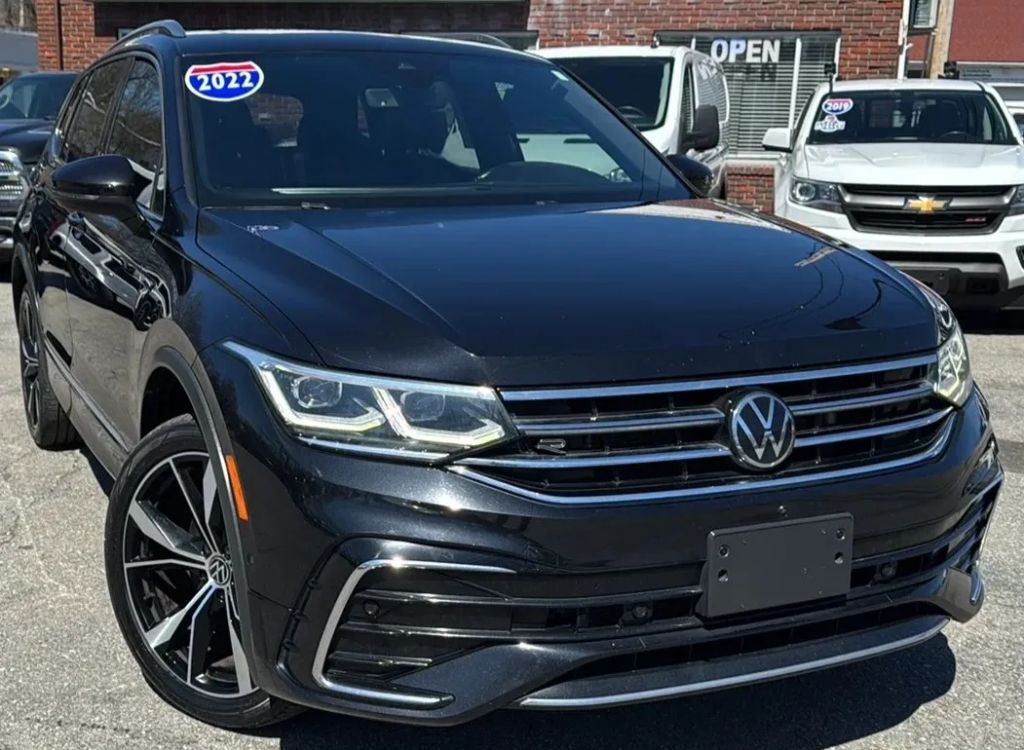 2022 VOLKSWAGEN Tiguan