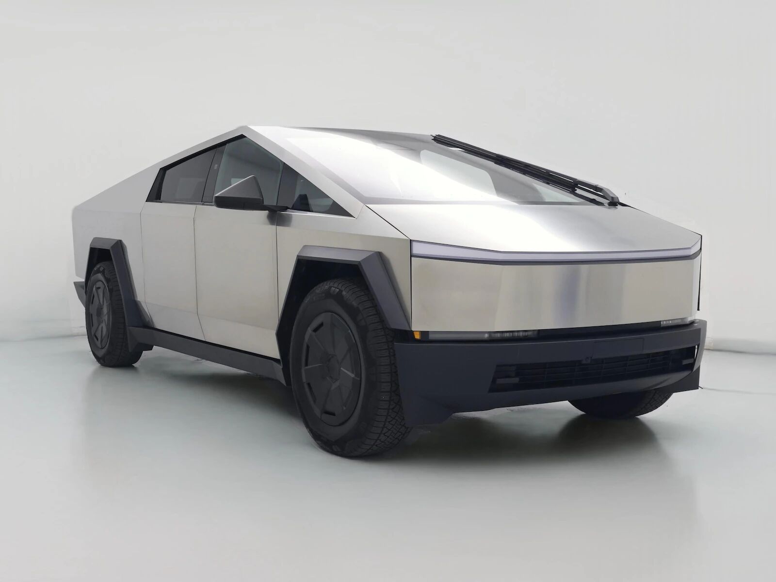 2025 TESLA Cybertruck