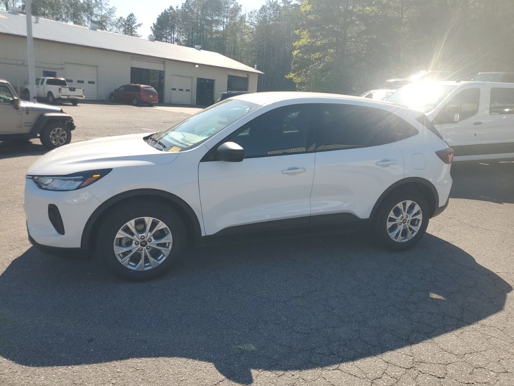 2025 FORD Escape