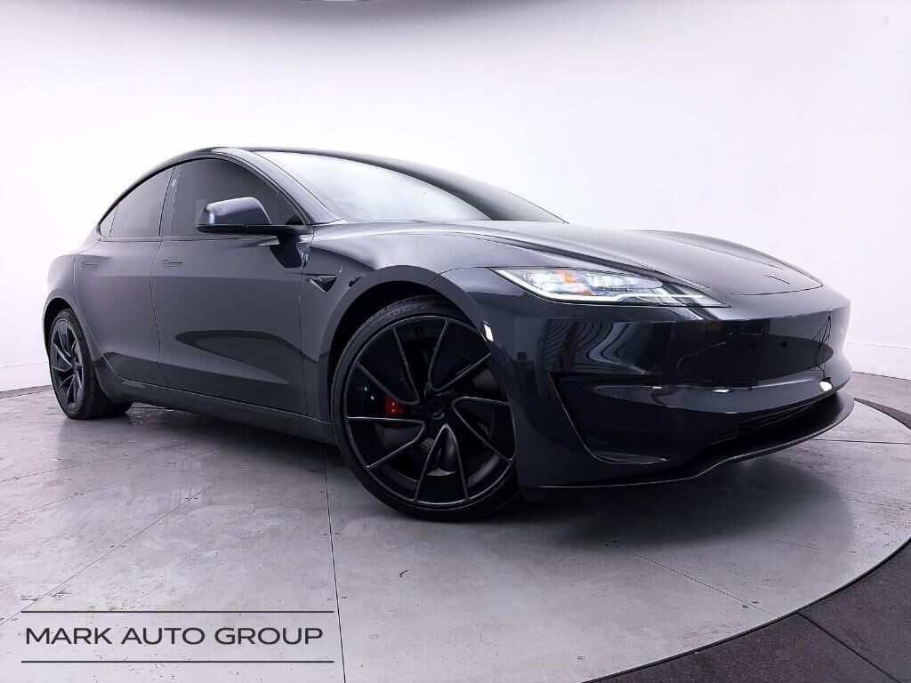 2024 TESLA Model 3