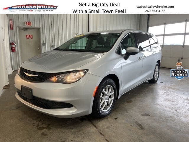 2023 CHRYSLER Voyager