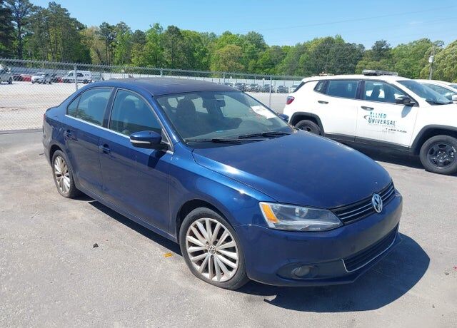 2011 VOLKSWAGEN Jetta
