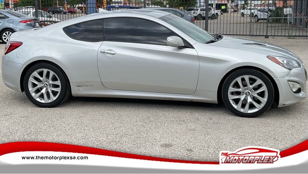 2013 HYUNDAI Genesis Coupe