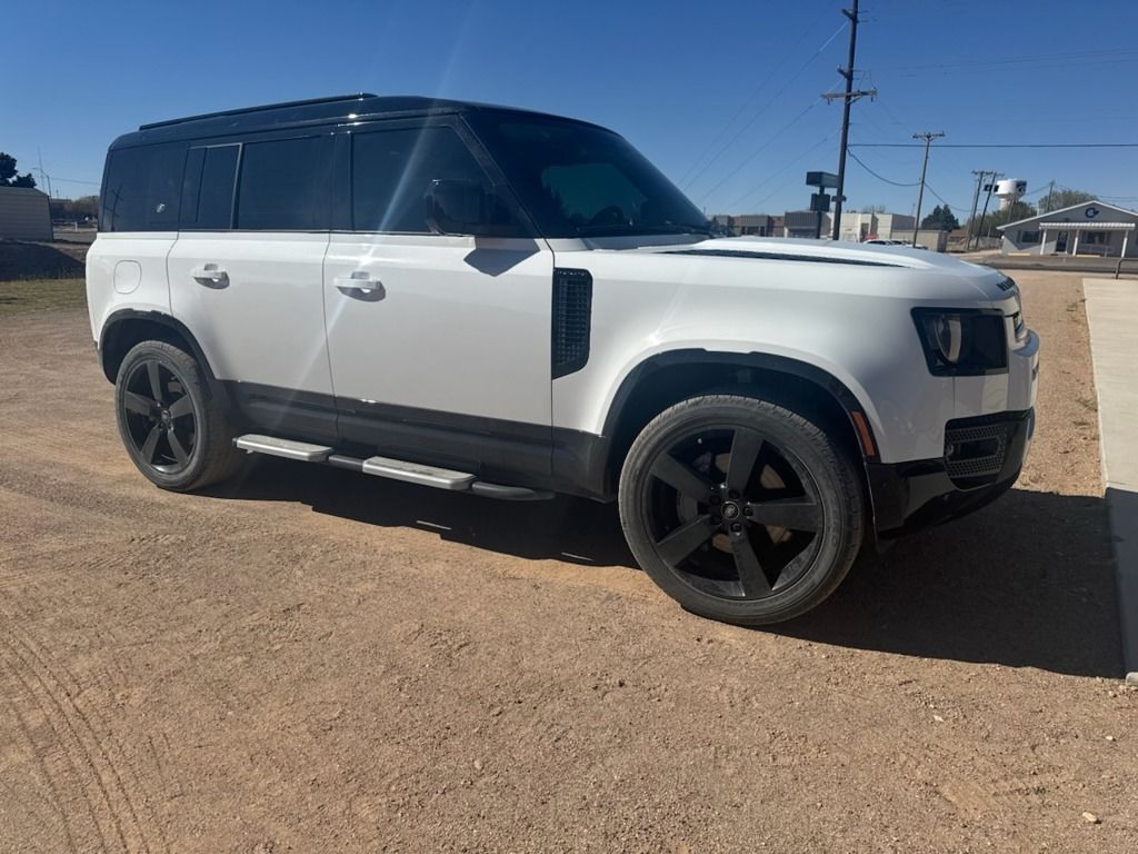 2023 LAND ROVER Defender