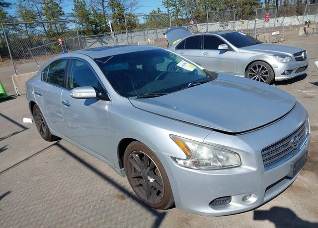 2009 NISSAN Maxima