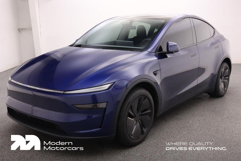 2026 TESLA Model Y