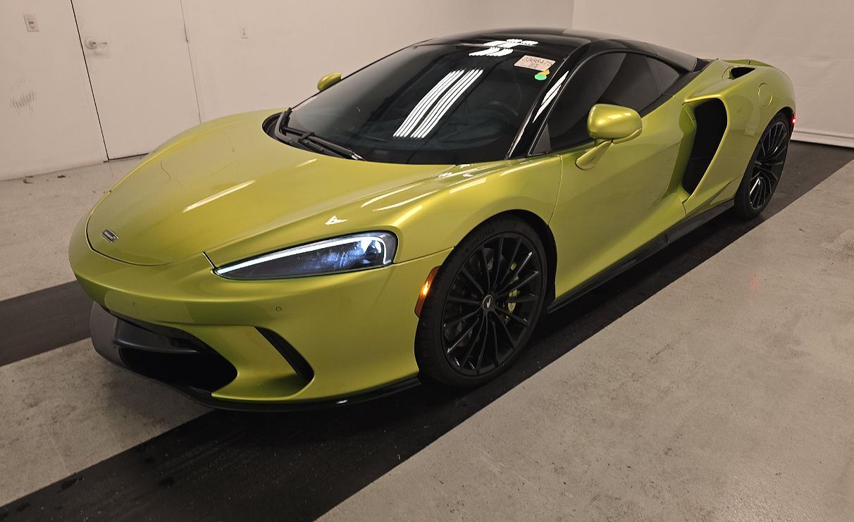 2023 MCLAREN GT