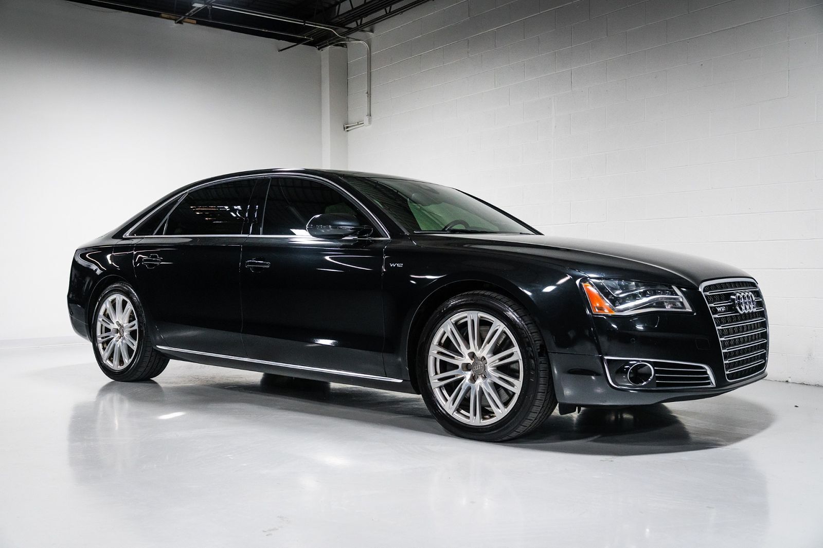 2012 AUDI A8