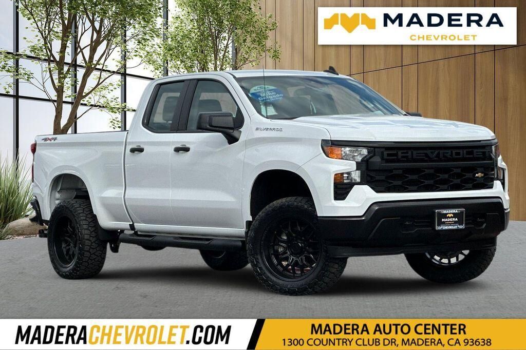 2025 CHEVROLET Silverado