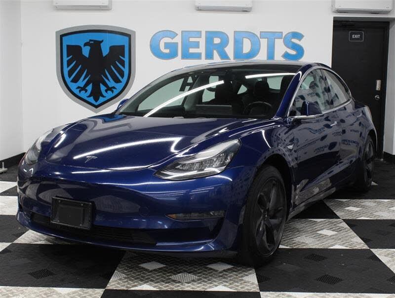 2019 TESLA Model 3