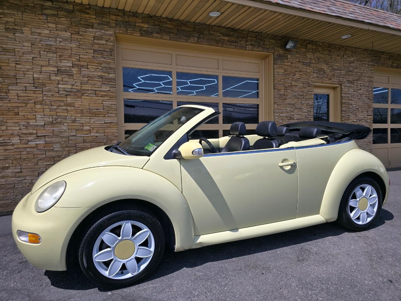 2004 VOLKSWAGEN Beetle