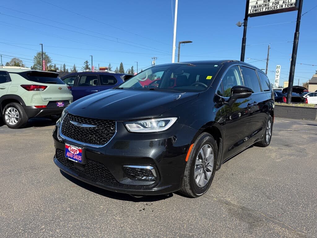 2023 CHRYSLER Pacifica