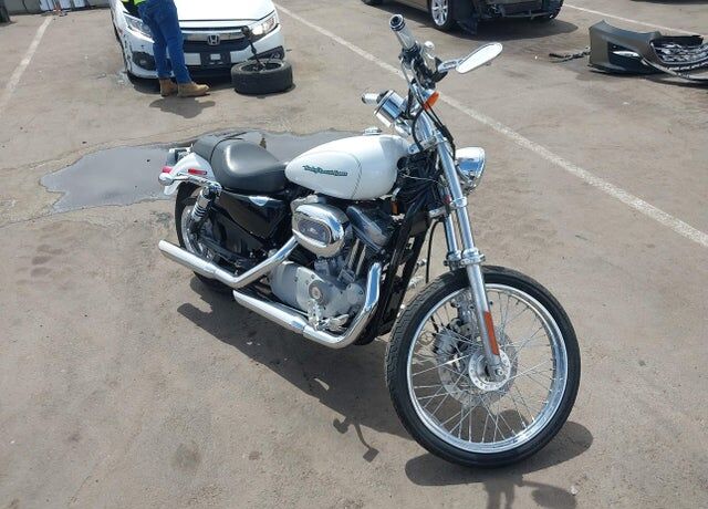 2006 HARLEY DAVIDSON Sportster 883 Custom