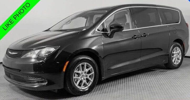 2023 CHRYSLER Voyager