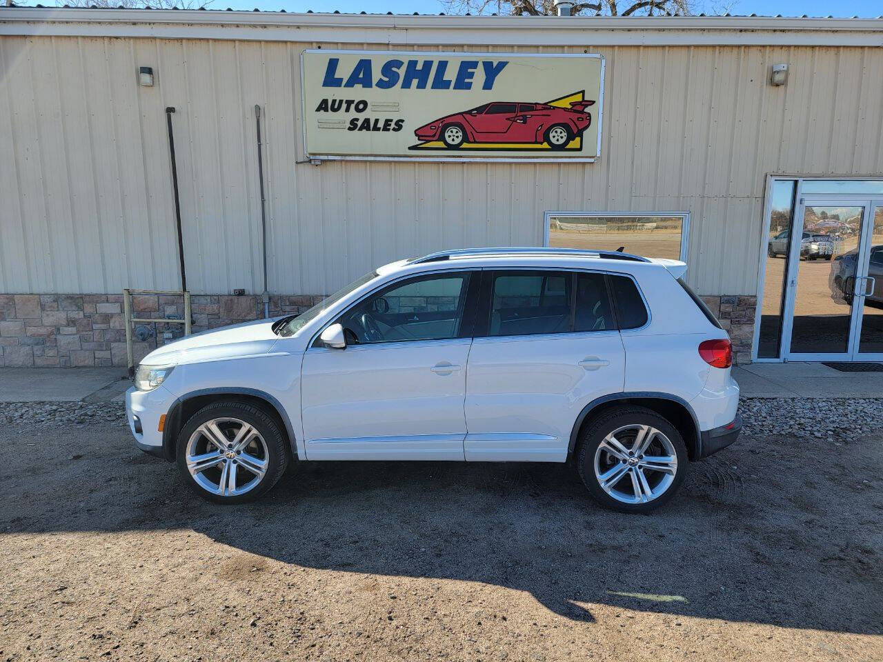 2014 VOLKSWAGEN Tiguan