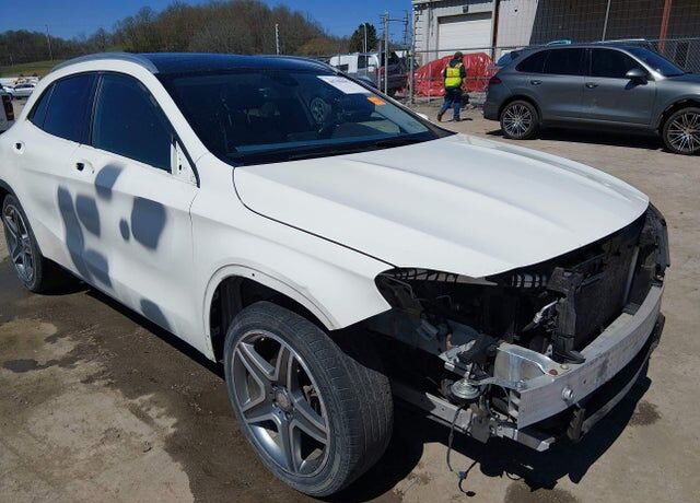 2015 MERCEDES-BENZ GLA-Class
