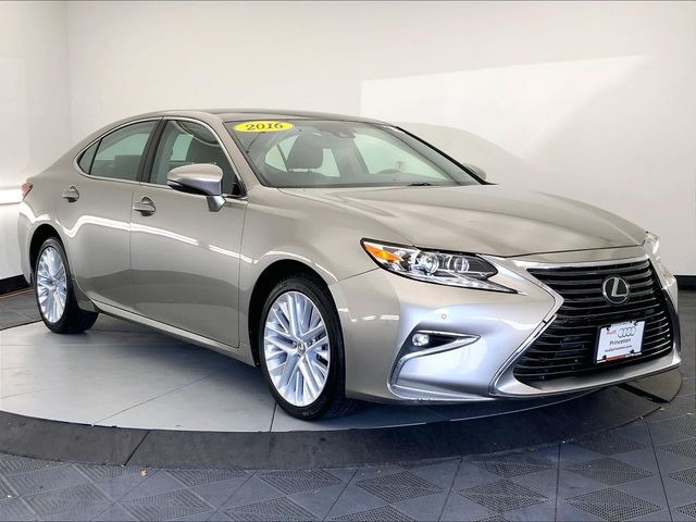 2016 LEXUS ES